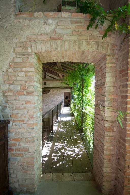 Locanda Dei Melograni Gossolengo Extérieur photo